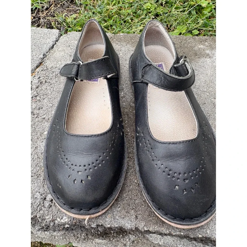 L'Amour Girls Black Leather Mary Jane Shoes Perforated T-Strap Flats Size 12